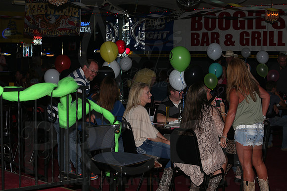 Midnight Hurricanes (Boogies Bar & Grill) 9-13-2014 (©Justin Manning) JWM_115