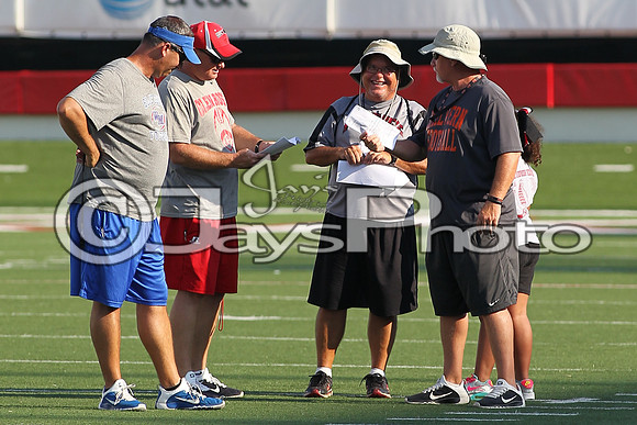 War Memorial Football Team Camp 7-28-2015 (©Justin Manning) JWM_0001