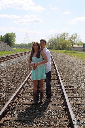 Collin & Makayla Senior pics 4-14-13 (© Justin Manning) JWM0290