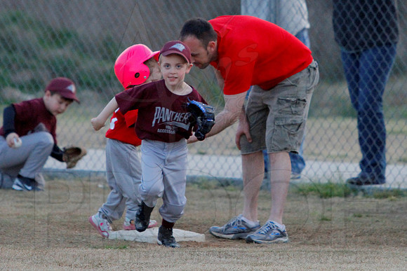 T-ball Angels vs Panthers 3-28-13 (© Justin Manning) JWM0055