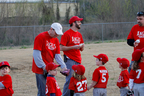 T-ball Angels vs Panthers 3-28-13 (© Justin Manning) JWM0001