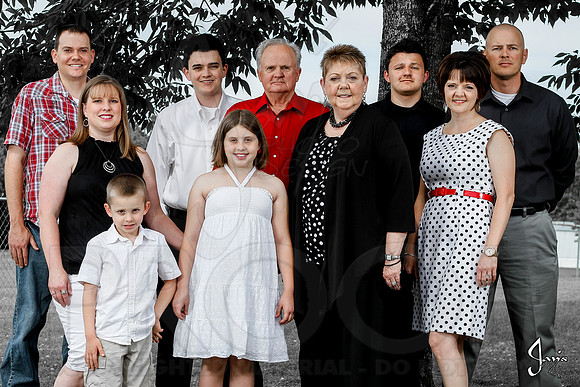 Woods Family-Senior photos 5-23-13 (© Justin Manning) JWM0002-2