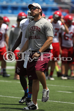 Football Team Camp (War Memorial Stadium) 6-16-2015 (©Justin Manning) JWM_0008