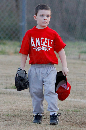 T-ball Angels vs Panthers 3-28-13 (© Justin Manning) JWM0045