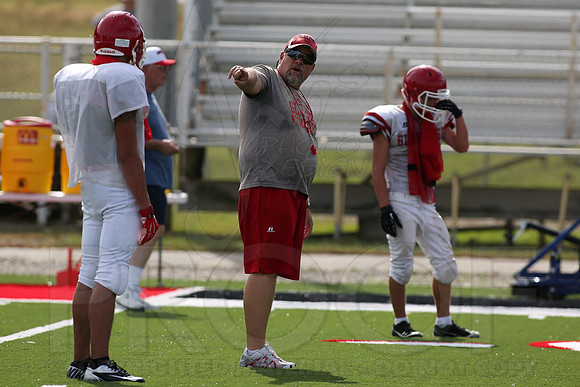 Glen Rose Football Practice 9-2-2014 (©Justin Manning) JWM_151