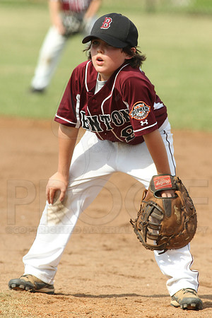 Benton-Midkiff vs. Bryant-Griffin 8 year old (Cal Ripken) 7-20-2014 (©Justin Manning) JWM_217