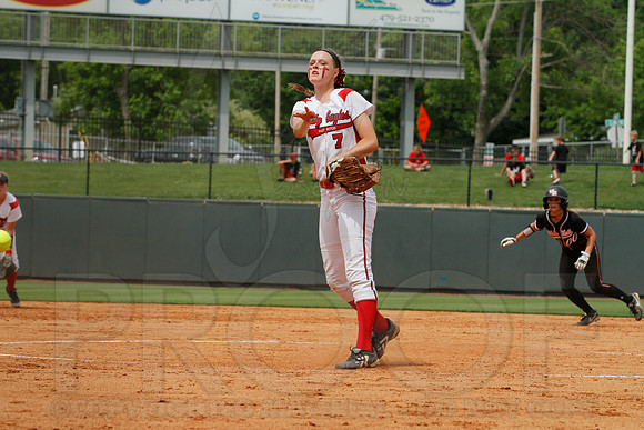 5A State Softball Finals Vilonia vs. White Hall 5-23-2014 (© Justin Manning) JWM_0064