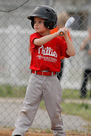 Phillies vs. Razorbacks 5-6 year old baseball 4-3-2014 (© Justin Manning) JWM_0160