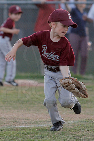 Phillies vs. Panthers 5-6 year old 5-6-2014 (© Justin Manning) JWM_0071