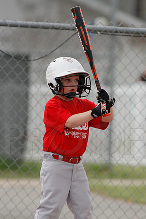 Phillies vs. Razorbacks 5-6 year old baseball 4-3-2014 (© Justin Manning) JWM_0074