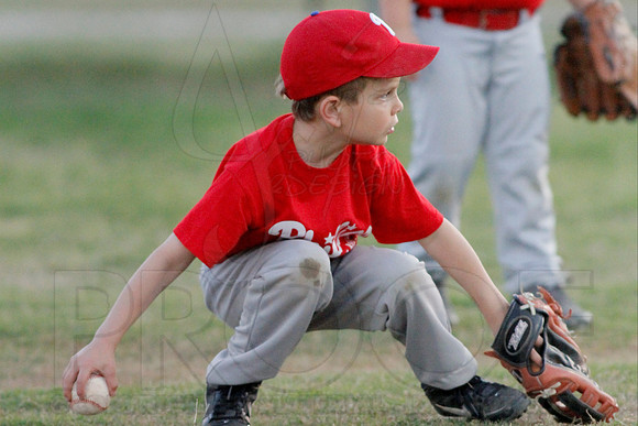 Phillies vs. Panthers 5-6 year old 5-6-2014 (© Justin Manning) JWM_0131