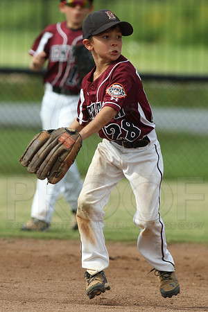 Benton-Midkiff vs. Bryant-Griffin 8 year old (Cal Ripken) 7-20-2014 (©Justin Manning) JWM_231