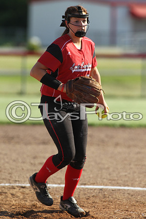 Bauxite @ Harmony Grove softball 4-21-2015 (©Justin Manning) JWM_0303