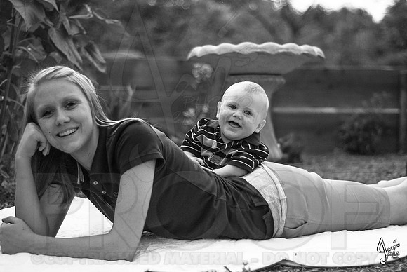 Madison & Kaleb Jacobs 7-7-12 (Justin Manning)143-2