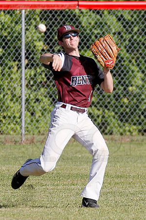 Benton (Freshman) @ Glen Rose 4-23-12(Justin Manning)019