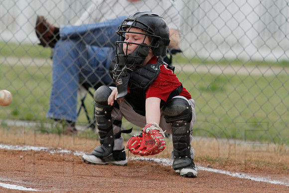 Phillies vs. Razorbacks 5-6 year old baseball 4-3-2014 (© Justin Manning) JWM_0039