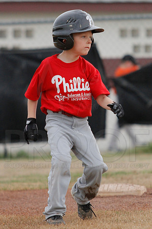 Phillies vs. Razorbacks 5-6 year old baseball 4-3-2014 (© Justin Manning) JWM_0041