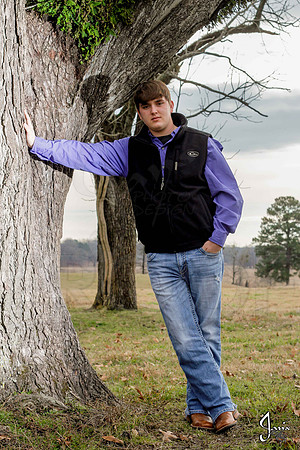 Austin Hicks senior pictures 12-29-13 (�Justin Manning) (�Justin Manning) (�Justin Manning) JWM_0016