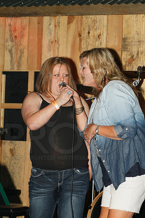 Midnight Hurricanes live at Boogies Bar and Grill 6-15-2014 (© Justin Manning) JWM_0221