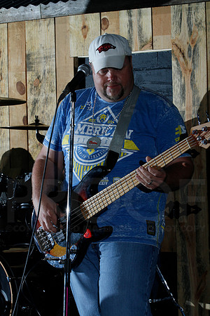 Midnight Hurricanes live at Boogies Bar and Grill 6-14-2014 (© Justin Manning) JWM_0058