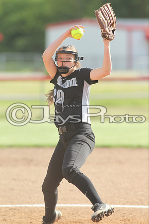 Bauxite @ Harmony Grove softball 4-21-2015 (©Justin Manning) JWM_0094