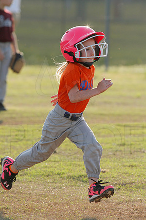 Panthers @ Mets 5-6 year old baseball 4-22-2014 (© Justin Manning) JWM_0197