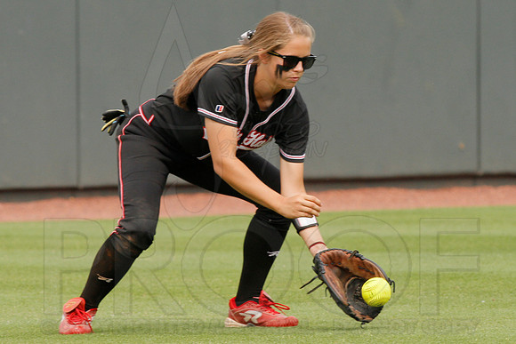 5A State Softball Finals Vilonia vs. White Hall 5-23-2014 (© Justin Manning) JWM_0221