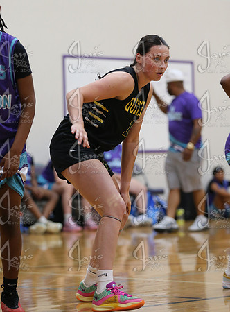 Evolution vs. EXT Typhoon (AAU High School Girls Basketball) 4-26-25_JWM_0189