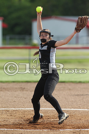 Bauxite @ Harmony Grove softball 4-21-2015 (©Justin Manning) JWM_0092
