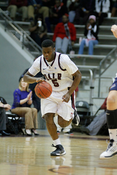 FAU @ UALR 1-24-13 (Justin Manning)0328