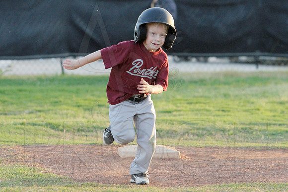 Phillies vs. Panthers 5-6 year old 5-6-2014 (© Justin Manning) JWM_0024