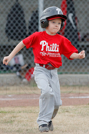 Phillies vs. Razorbacks 5-6 year old baseball 4-3-2014 (© Justin Manning) JWM_0258