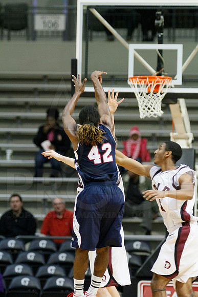 FAU @ UALR 1-24-13 (Justin Manning)0063