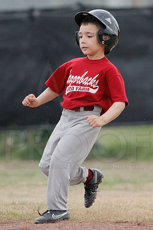 Phillies vs. Razorbacks 5-6 year old baseball 4-3-2014 (© Justin Manning) JWM_0064