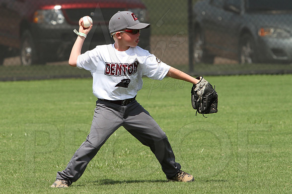 Benton vs. Mountain Home 5-6 year old All Stars 7-12-2014 (©Justin Manning) JWM_003
