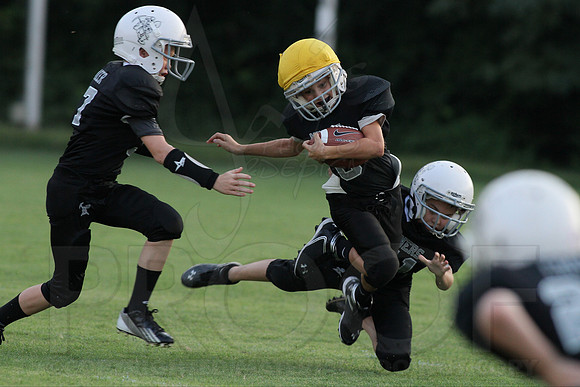 Bauxite Black-Gray games 4th, 5th, 6th, Junior high, Senior high scrimmage 8-22-13 (© Justin Manning) JWM0185