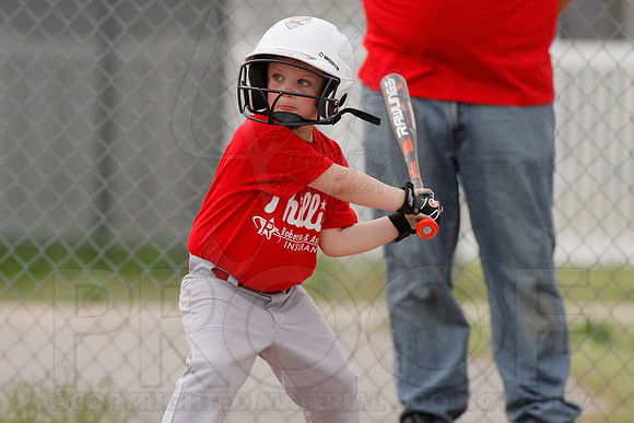Phillies vs. Razorbacks 5-6 year old baseball 4-3-2014 (© Justin Manning) JWM_0085