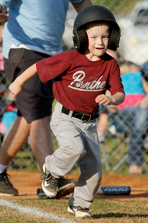 Panthers @ Mets 5-6 year old baseball 4-22-2014 (© Justin Manning) JWM_0070