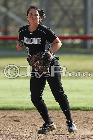 Bauxite @ Harmony Grove softball 4-21-2015 (©Justin Manning) JWM_0177