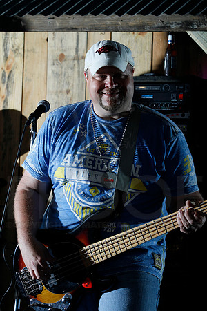 Midnight Hurricanes live at Boogies Bar and Grill 6-14-2014 (© Justin Manning) JWM_0045