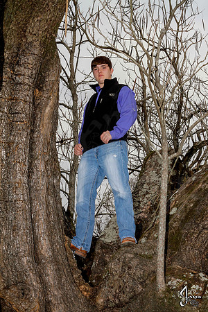 Austin Hicks senior pictures 12-29-13 (�Justin Manning) (�Justin Manning) (�Justin Manning) JWM_0076