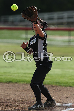 Bauxite @ Harmony Grove softball 4-21-2015 (©Justin Manning) JWM_0118