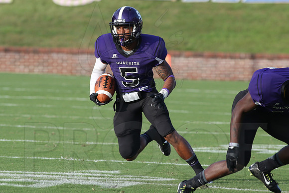 Southern Nazarene @ OBU 9-13-2014 (©Justin Manning) JWM_247