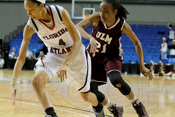 Florida Atlantic vs. UL-Monroe Women's JWM0208 (©Justin Manning)