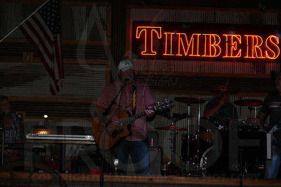 Midnight Hurricanes (Timbers) 9-6-2014 (©Justin Manning) JWM_088