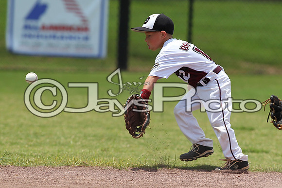 Benton (Cobb) vs. Benton (Jackson) Cal Ripken t-ball All-Stars 7-11-2015 (©Justin Manning) JWM_0026