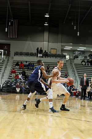 FAU @ UALR 1-24-13 (Justin Manning)0137