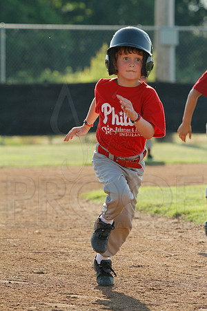 Phillies vs. Razorbacks 5-6 year old baseball 6-3-2014 (© Justin Manning) JWM_0026