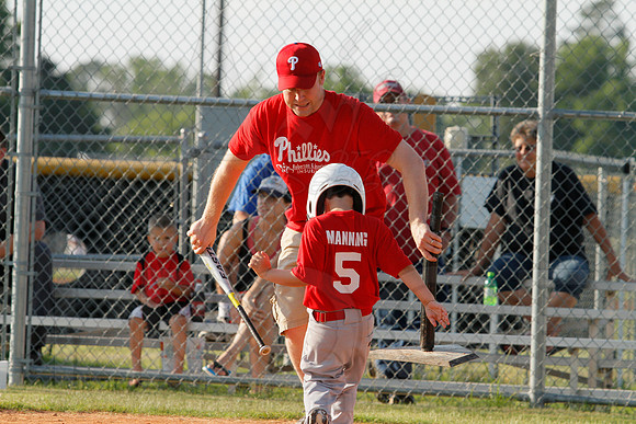 Phillies vs. Razorbacks 5-6 year old baseball 6-3-2014 (© Justin Manning) JWM_0049
