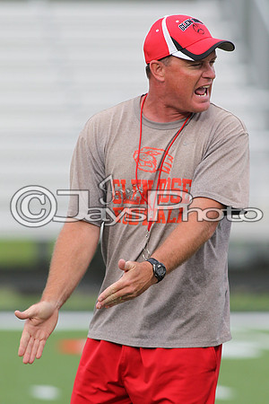 Glen Rose towel game (preseason football red-white game) 5-28-2015 (©Justin Manning) JWM_0098